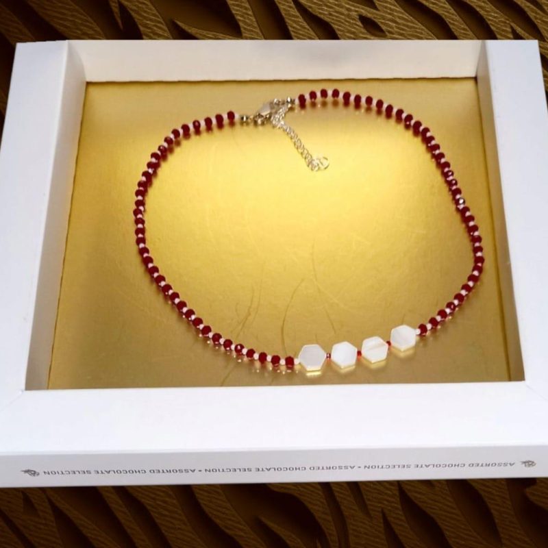 Chocker Madrepérola com Cristais